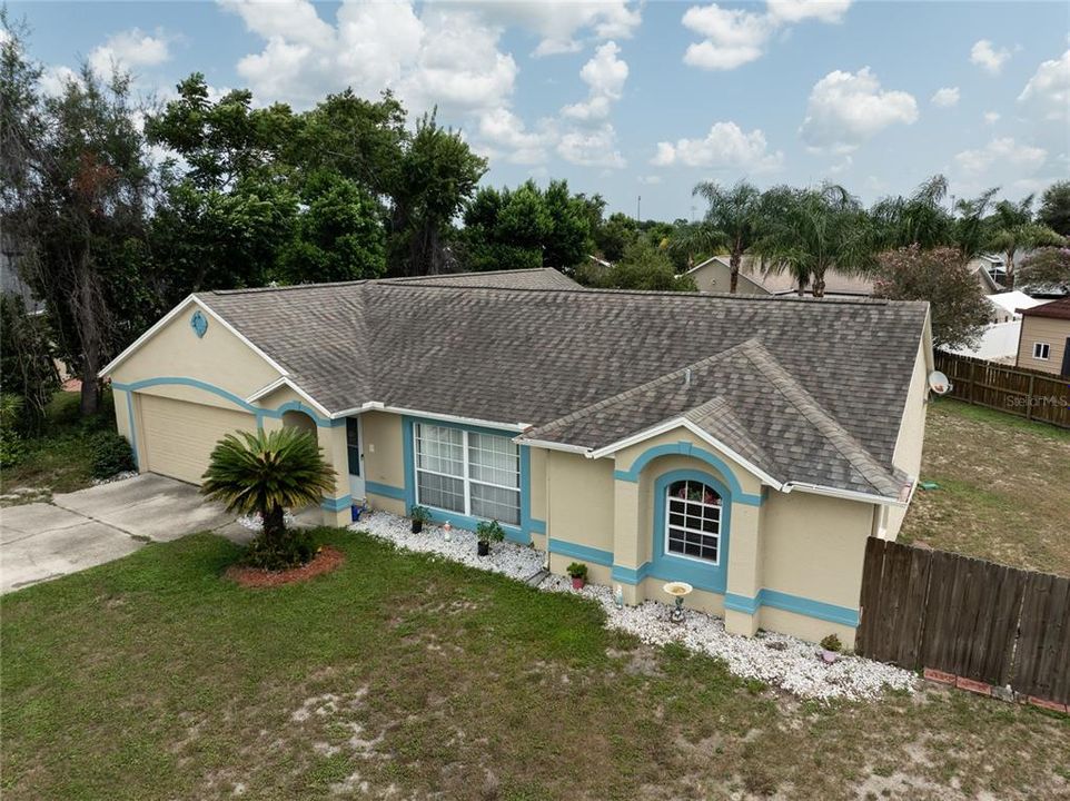 For Sale: $340,000 (3 beds, 2 baths, 1724 Square Feet)