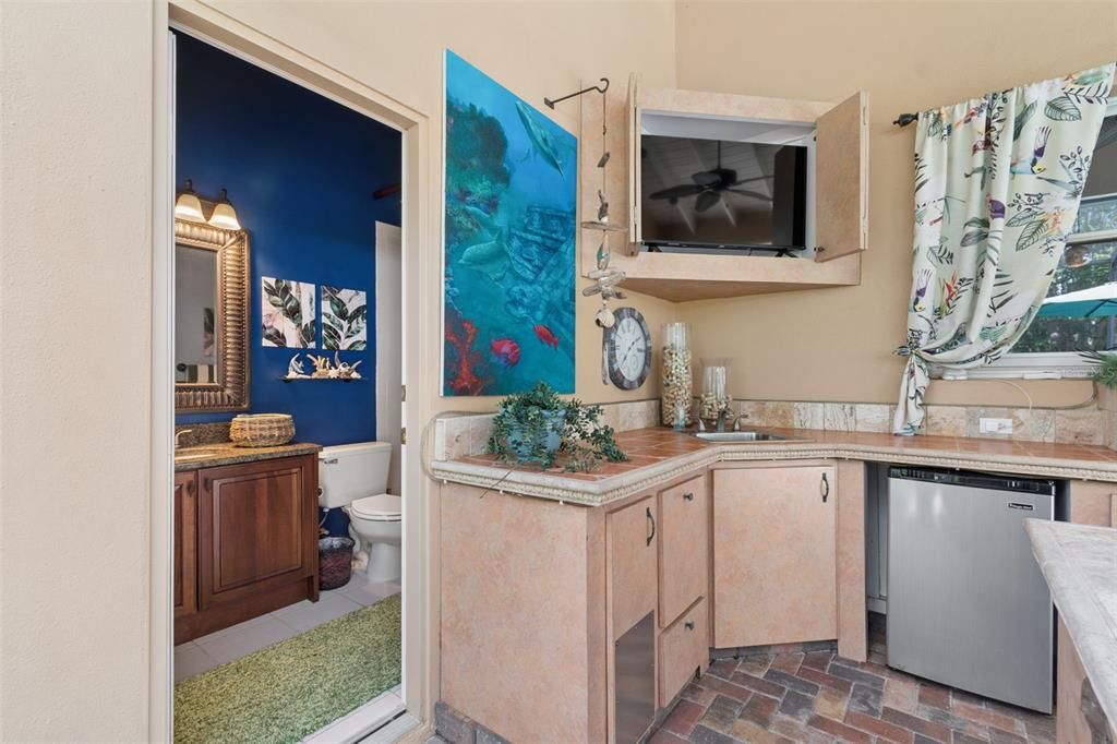 For Sale: $950,000 (4 beds, 3 baths, 3234 Square Feet)