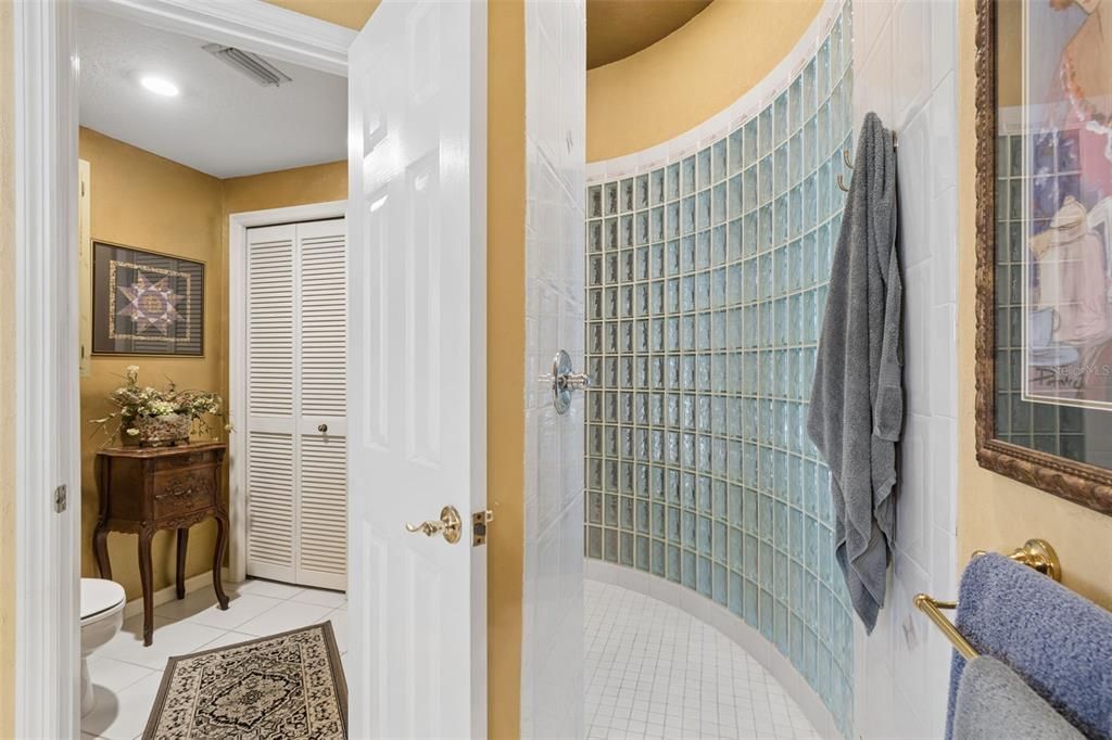 For Sale: $950,000 (4 beds, 3 baths, 3234 Square Feet)