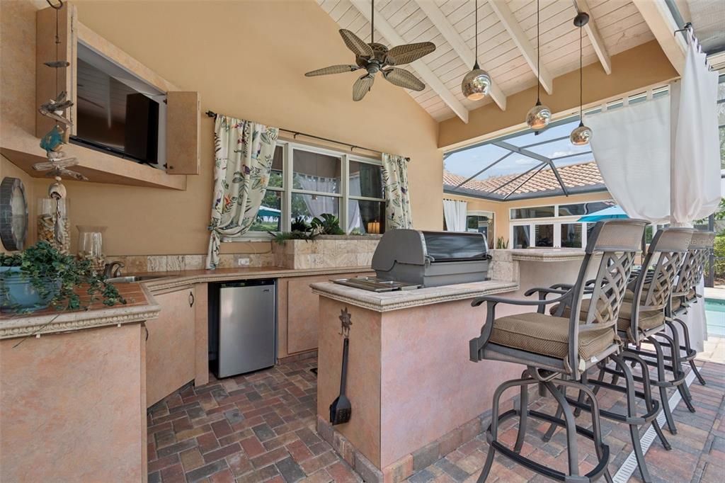 For Sale: $950,000 (4 beds, 3 baths, 3234 Square Feet)