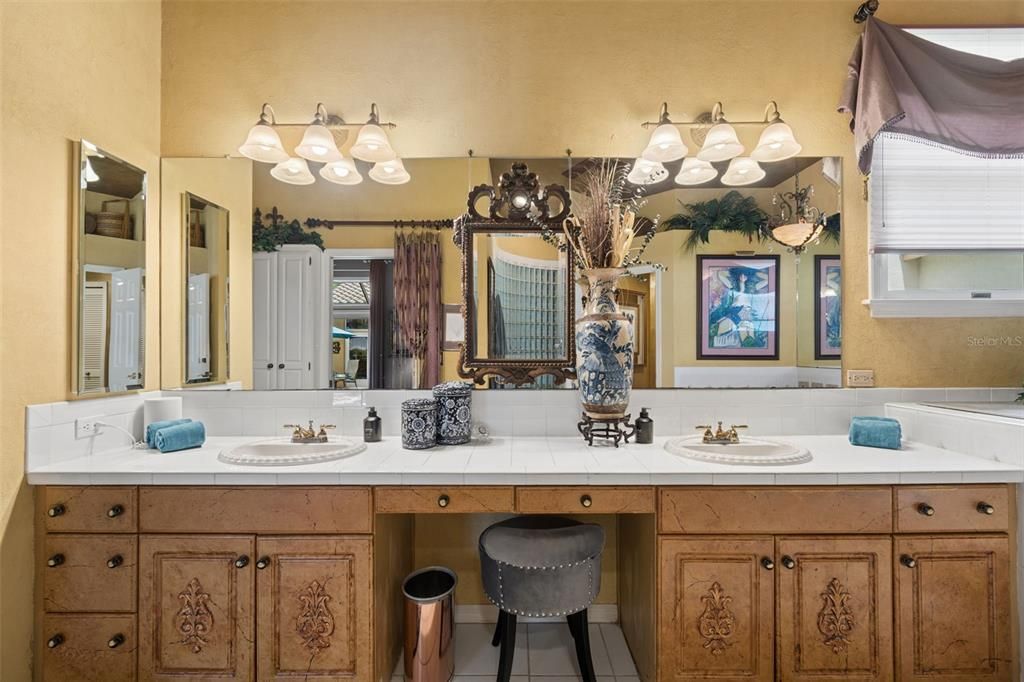 For Sale: $950,000 (4 beds, 3 baths, 3234 Square Feet)