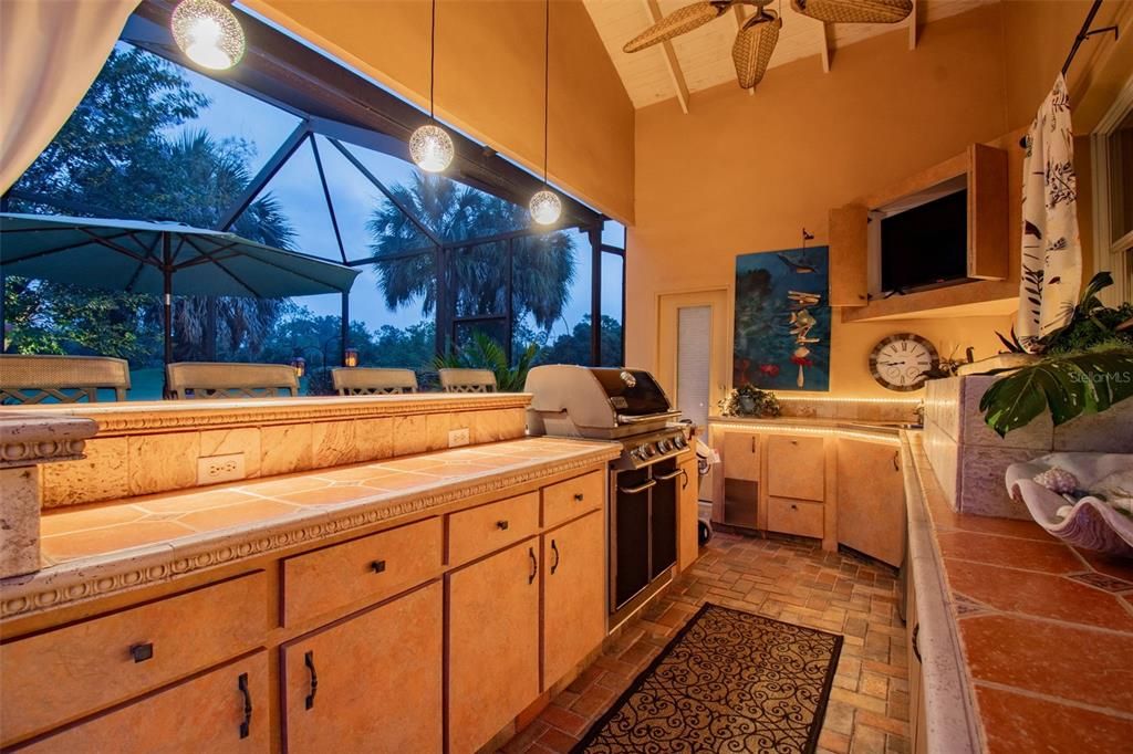 For Sale: $950,000 (4 beds, 3 baths, 3234 Square Feet)