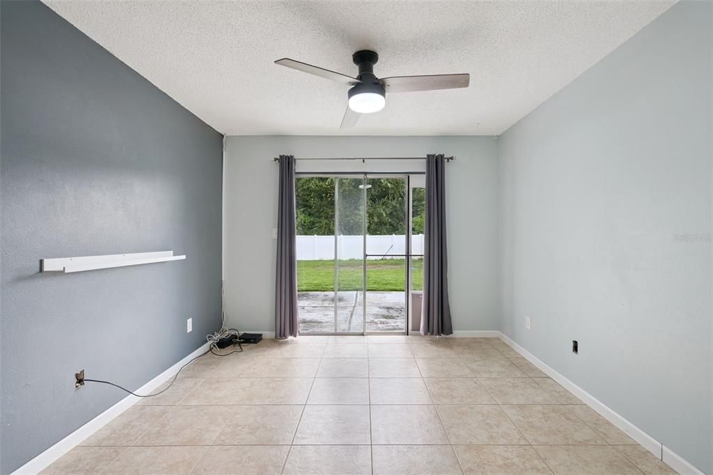 For Sale: $304,987 (2 beds, 2 baths, 987 Square Feet)
