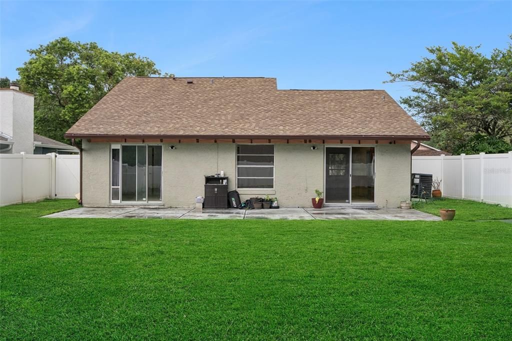 For Sale: $304,987 (2 beds, 2 baths, 987 Square Feet)