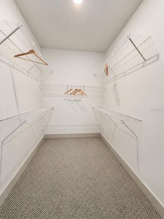 For Rent: $3,650 (3 beds, 2 baths, 2210 Square Feet)