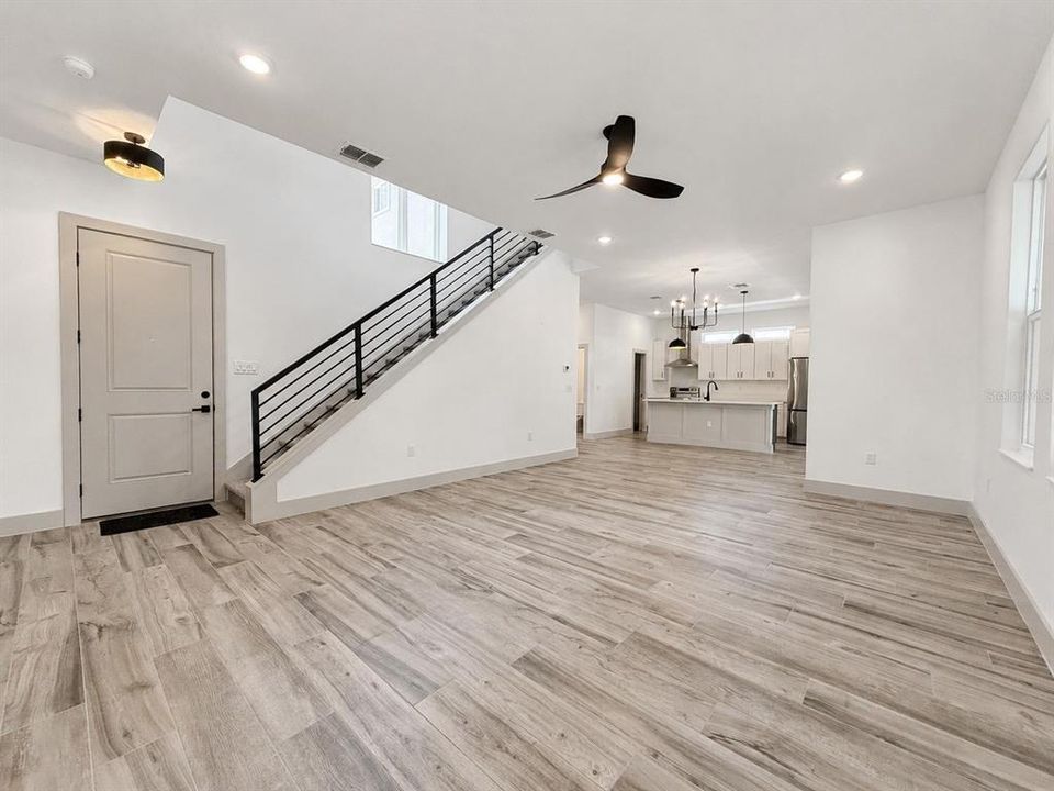 For Rent: $3,650 (3 beds, 2 baths, 2210 Square Feet)