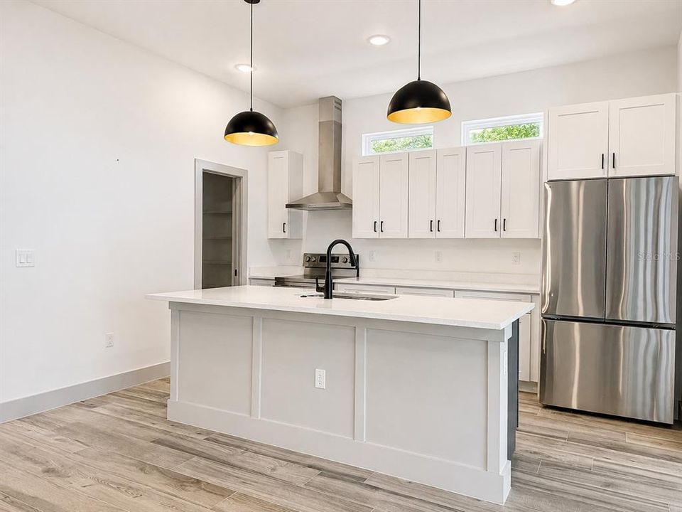 For Rent: $3,650 (3 beds, 2 baths, 2210 Square Feet)
