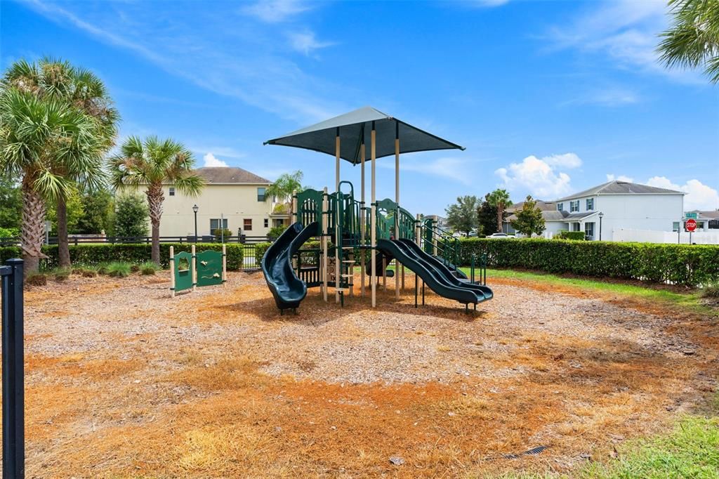 Active With Contract: $750,000 (5 beds, 4 baths, 3798 Square Feet)