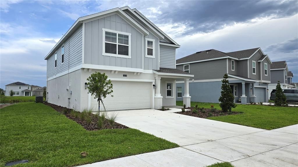 For Sale: $369,000 (5 beds, 3 baths, 2600 Square Feet)