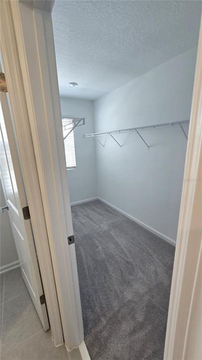 For Sale: $369,000 (5 beds, 3 baths, 2600 Square Feet)