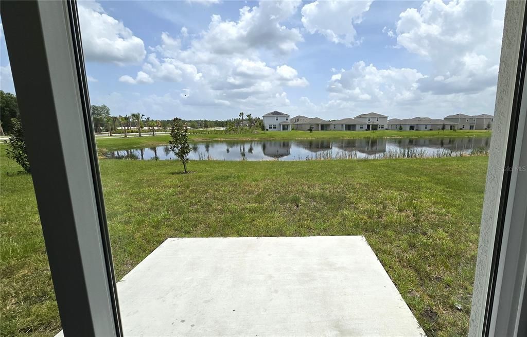 For Sale: $369,000 (5 beds, 3 baths, 2600 Square Feet)