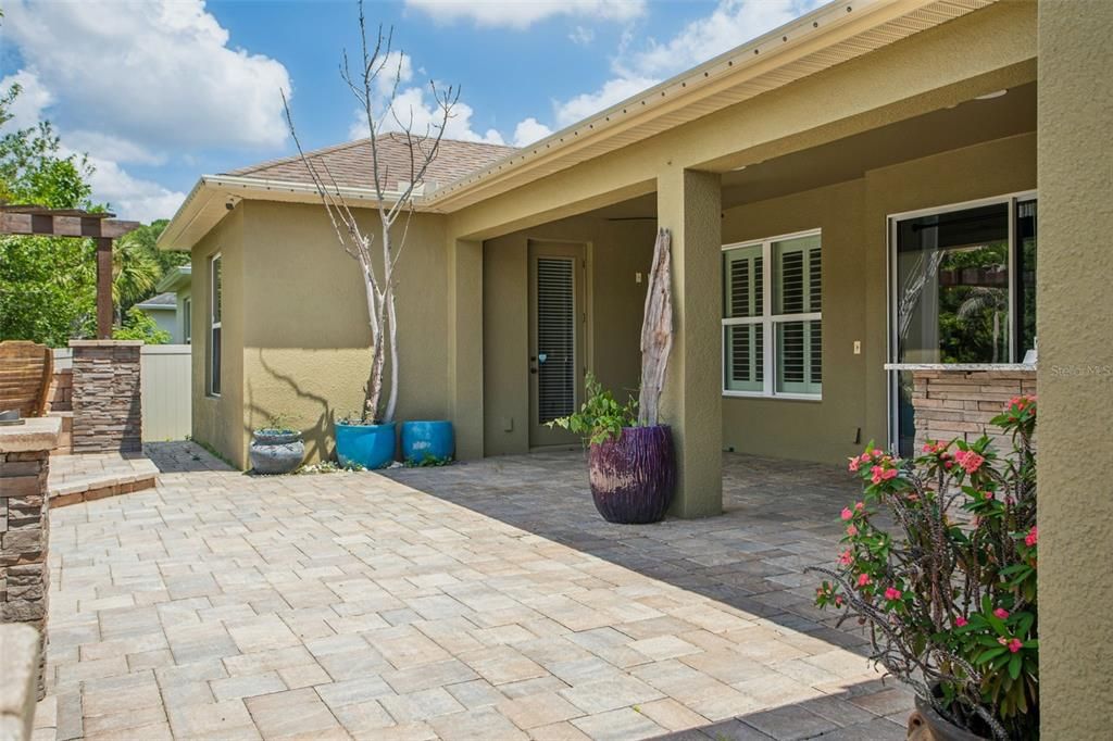 For Sale: $849,900 (5 beds, 3 baths, 3707 Square Feet)