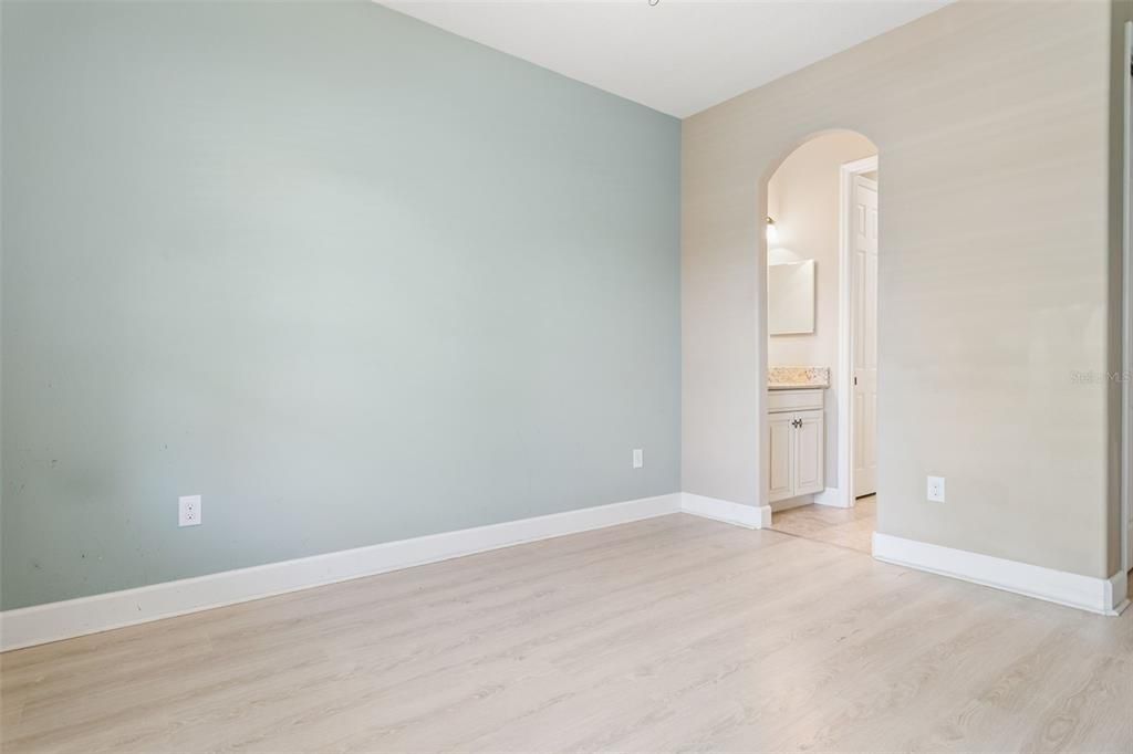 For Sale: $849,900 (5 beds, 3 baths, 3707 Square Feet)