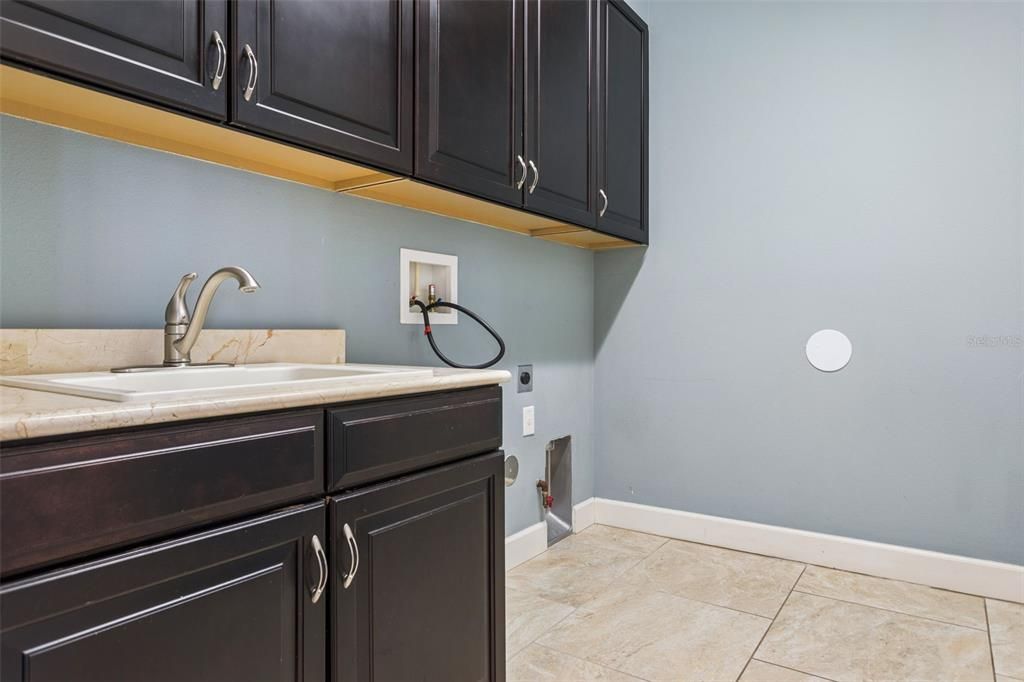 For Sale: $849,900 (5 beds, 3 baths, 3707 Square Feet)