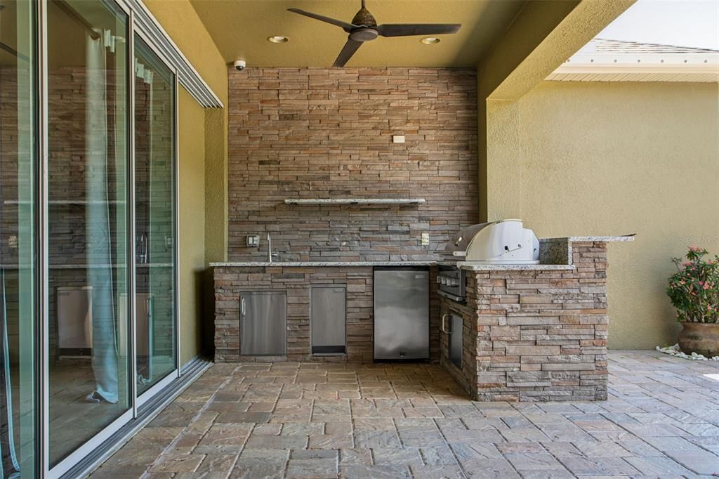 For Sale: $849,900 (5 beds, 3 baths, 3707 Square Feet)