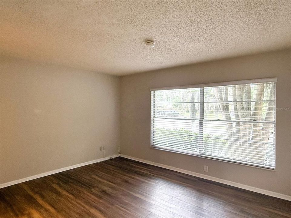 For Rent: $2,150 (3 beds, 2 baths, 1160 Square Feet)