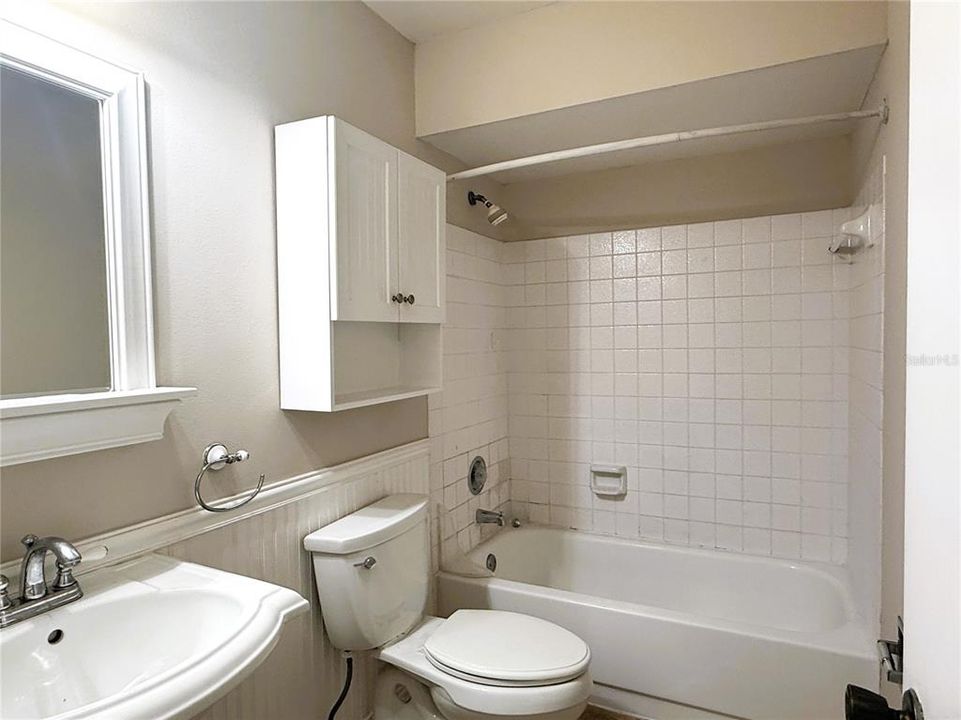 For Rent: $2,150 (3 beds, 2 baths, 1160 Square Feet)