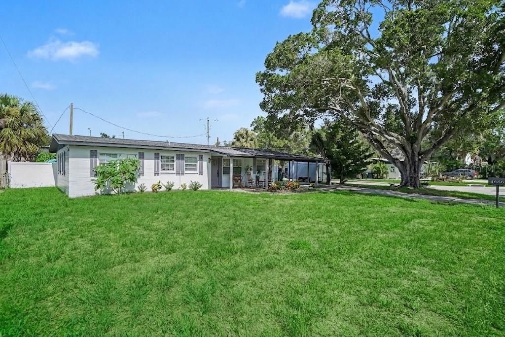 For Sale: $435,000 (3 beds, 2 baths, 1369 Square Feet)