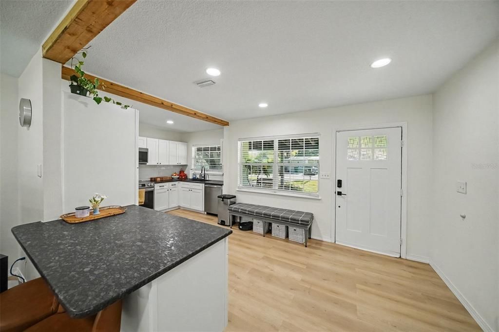 For Sale: $435,000 (3 beds, 2 baths, 1369 Square Feet)