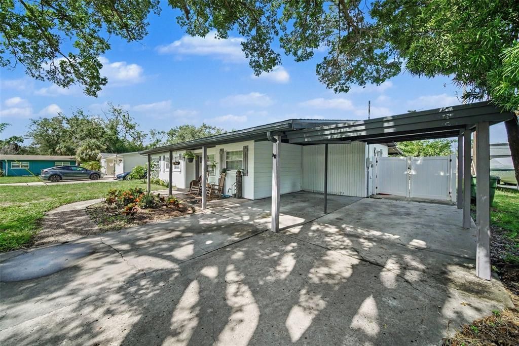 For Sale: $435,000 (3 beds, 2 baths, 1369 Square Feet)