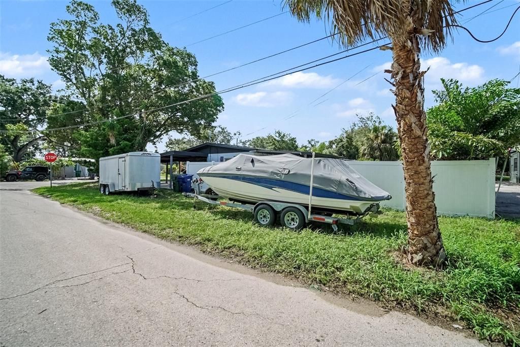 For Sale: $435,000 (3 beds, 2 baths, 1369 Square Feet)