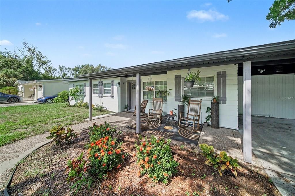 For Sale: $435,000 (3 beds, 2 baths, 1369 Square Feet)