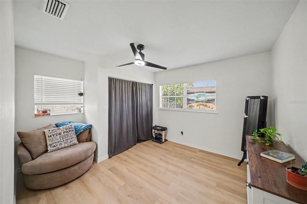 For Sale: $435,000 (3 beds, 2 baths, 1369 Square Feet)