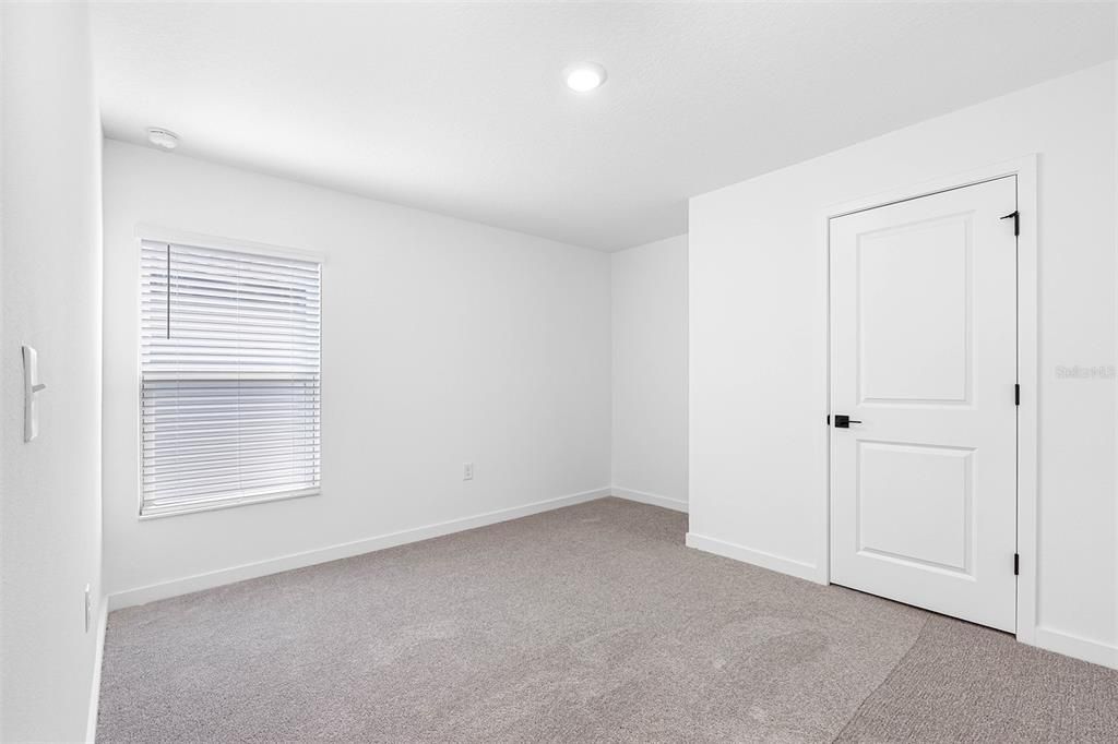 For Rent: $2,475 (4 beds, 3 baths, 1981 Square Feet)