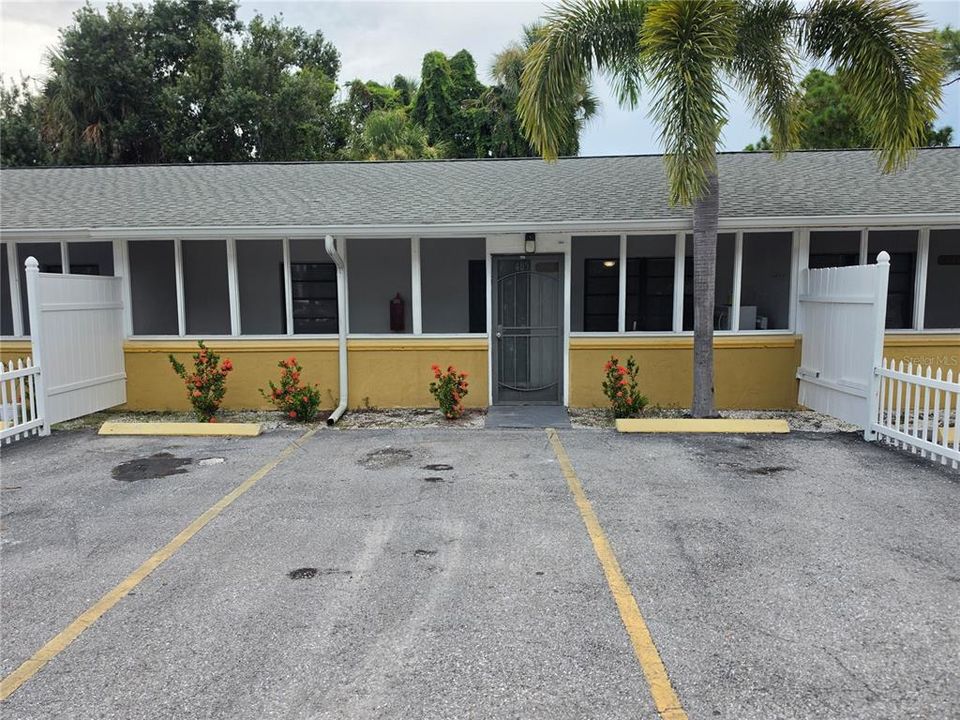 For Rent: $1,650 (1 beds, 1 baths, 500 Square Feet)