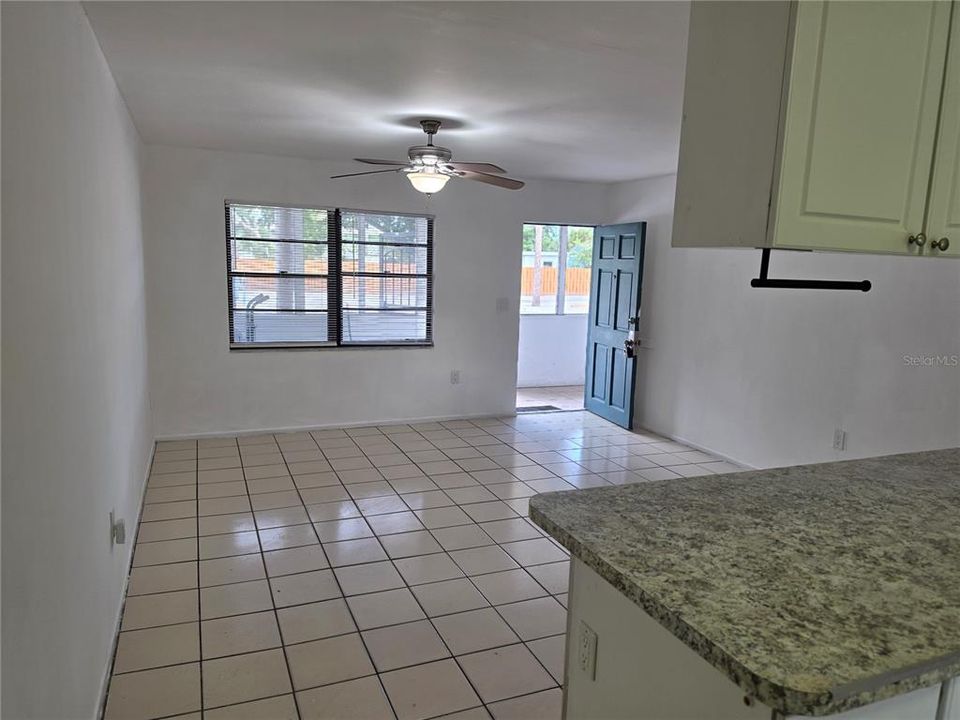For Rent: $1,650 (1 beds, 1 baths, 500 Square Feet)