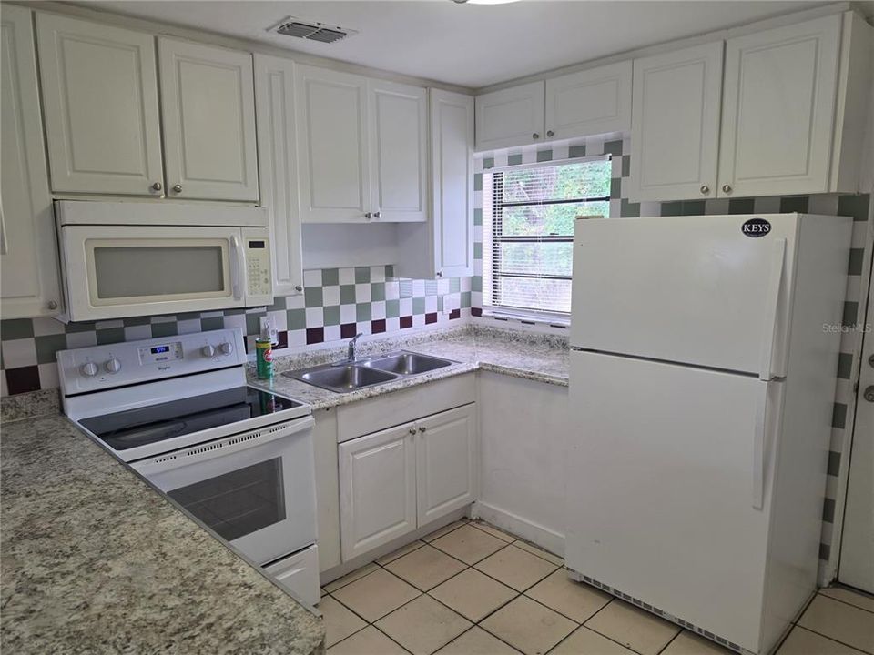 For Rent: $1,650 (1 beds, 1 baths, 500 Square Feet)