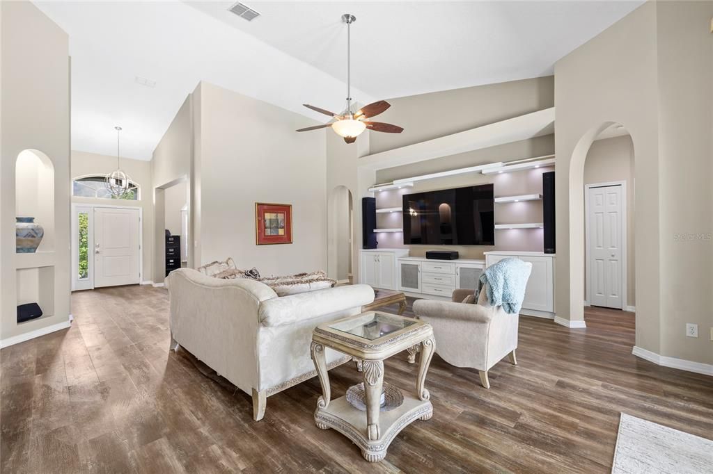 For Sale: $575,000 (4 beds, 3 baths, 2466 Square Feet)