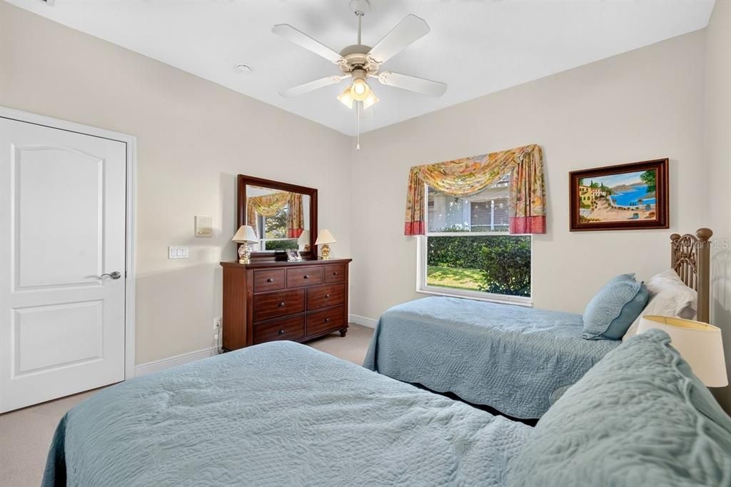 For Sale: $449,900 (3 beds, 2 baths, 2411 Square Feet)