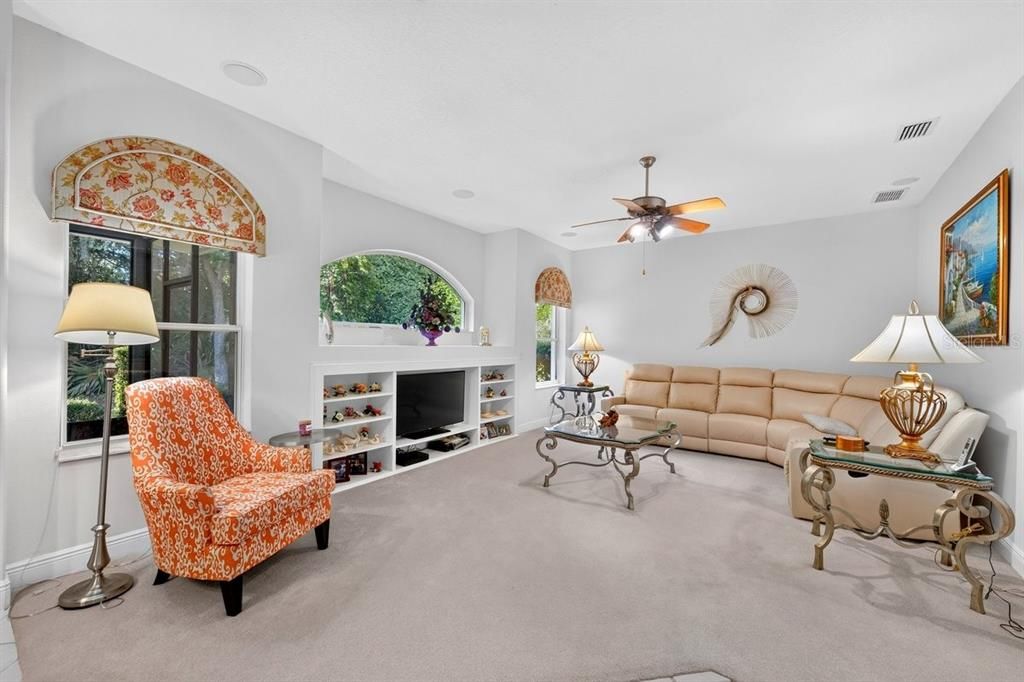 For Sale: $449,900 (3 beds, 2 baths, 2411 Square Feet)