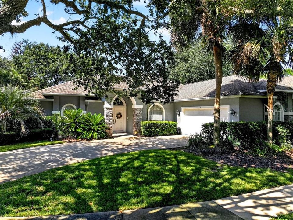 For Sale: $449,900 (3 beds, 2 baths, 2411 Square Feet)