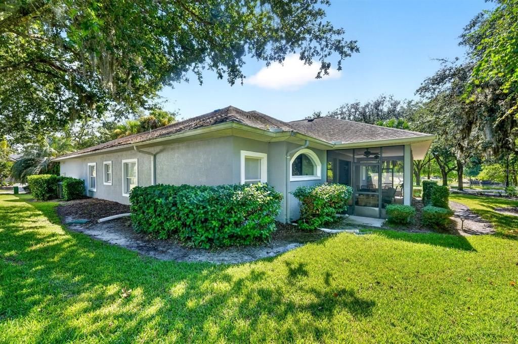 For Sale: $449,900 (3 beds, 2 baths, 2411 Square Feet)