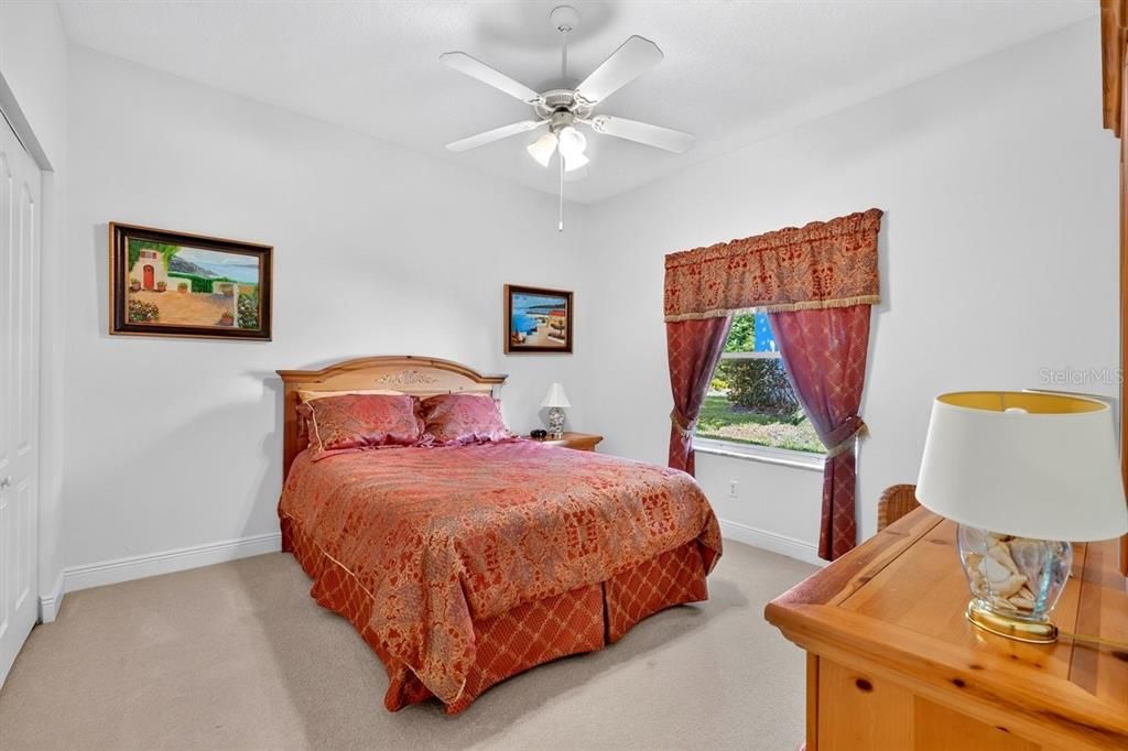 For Sale: $449,900 (3 beds, 2 baths, 2411 Square Feet)
