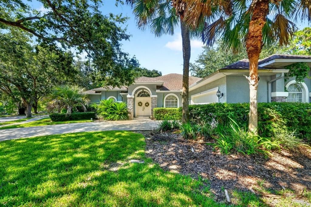 For Sale: $449,900 (3 beds, 2 baths, 2411 Square Feet)