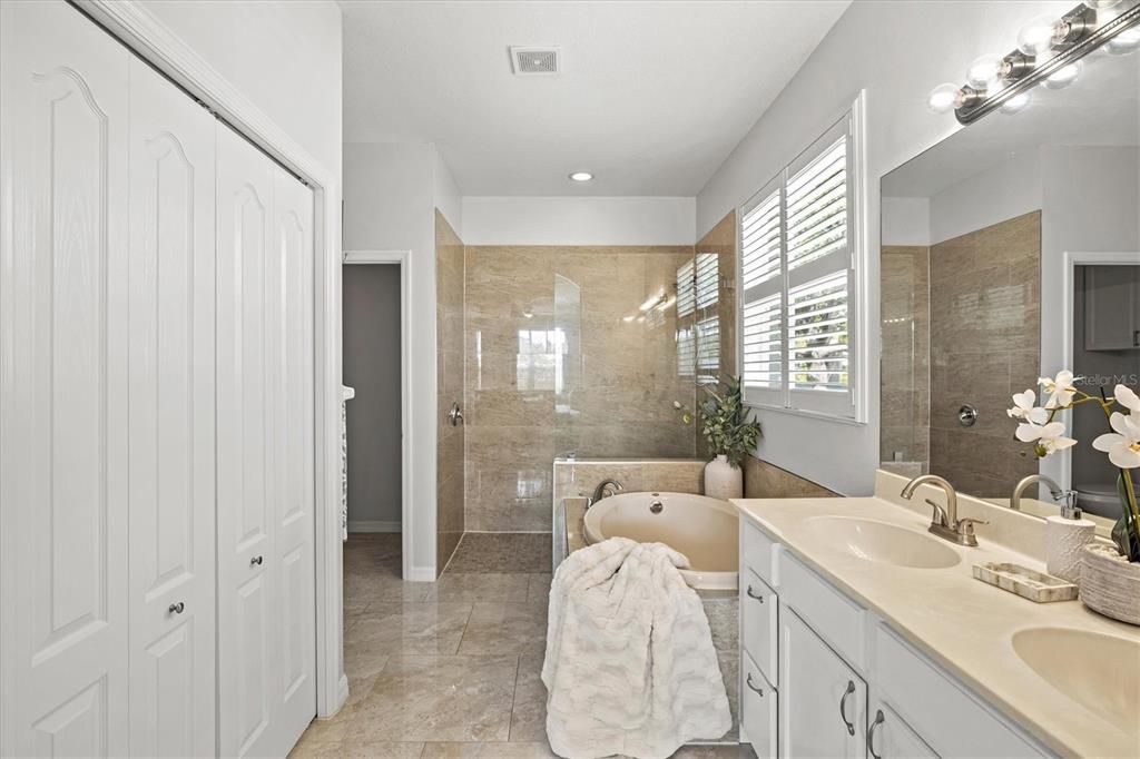 For Sale: $594,000 (5 beds, 3 baths, 2774 Square Feet)