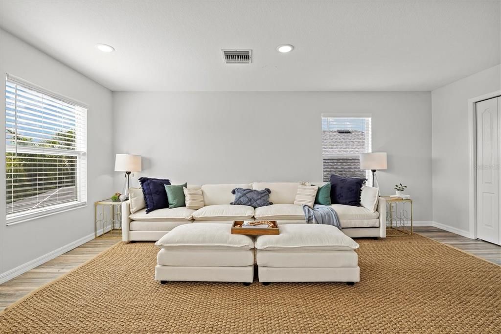 For Sale: $594,000 (5 beds, 3 baths, 2774 Square Feet)