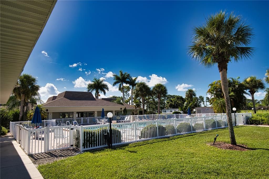 For Sale: $129,000 (2 beds, 2 baths, 1144 Square Feet)