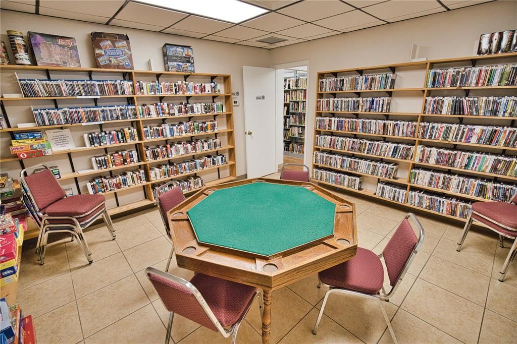 For Sale: $129,000 (2 beds, 2 baths, 1144 Square Feet)