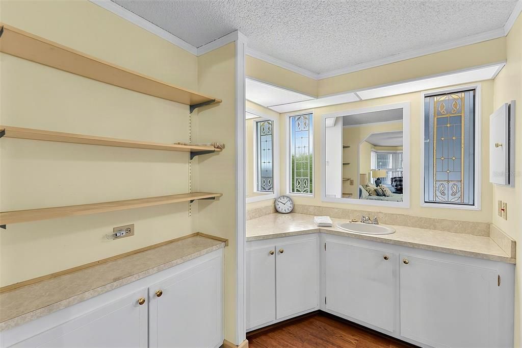 For Sale: $129,000 (2 beds, 2 baths, 1144 Square Feet)