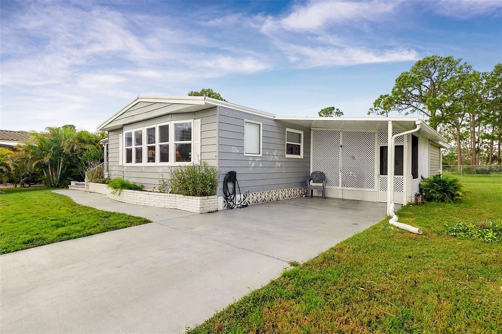 For Sale: $129,000 (2 beds, 2 baths, 1144 Square Feet)