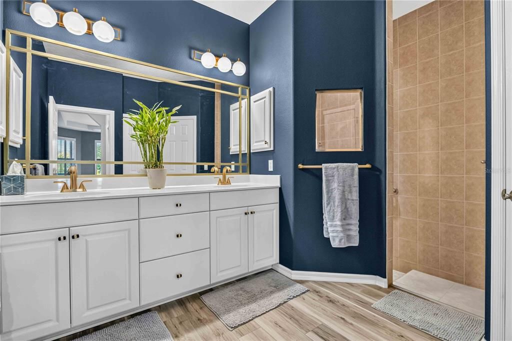 For Sale: $399,900 (3 beds, 2 baths, 1839 Square Feet)
