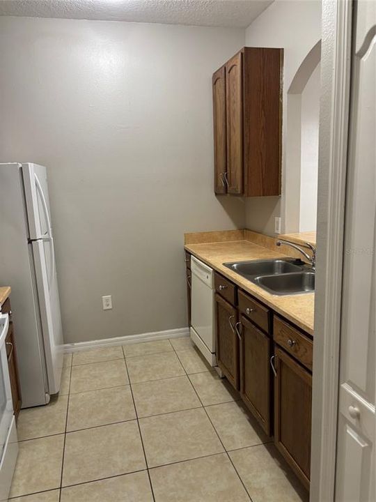 For Rent: $1,695 (3 beds, 2 baths, 1000 Square Feet)