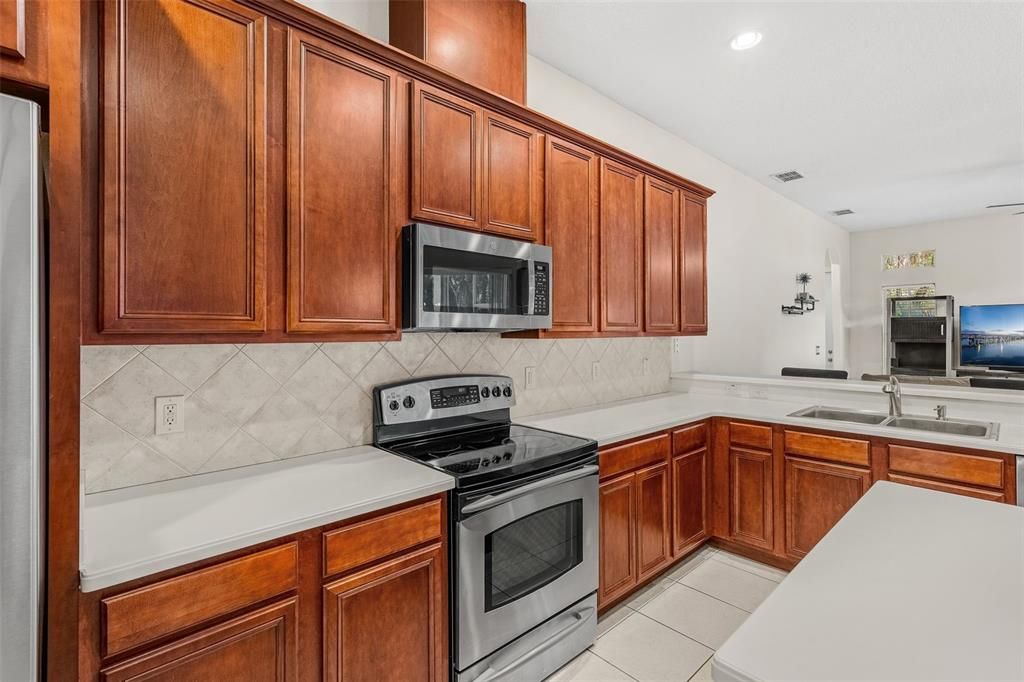 For Sale: $565,000 (4 beds, 3 baths, 2278 Square Feet)