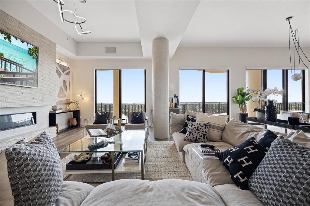 For Sale: $1,140,000 (4 beds, 3 baths, 3928 Square Feet)