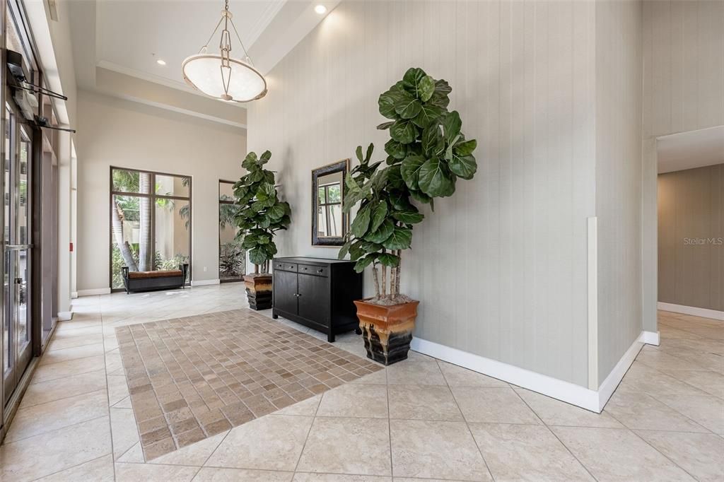 For Sale: $1,140,000 (4 beds, 3 baths, 3928 Square Feet)