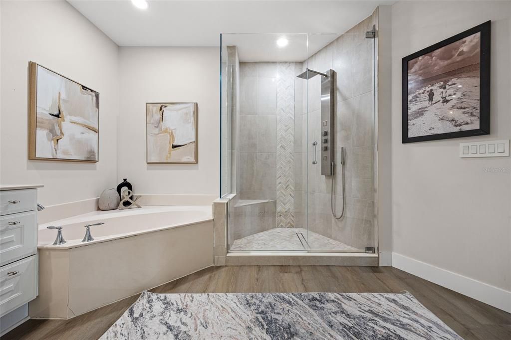 For Sale: $1,140,000 (4 beds, 3 baths, 3928 Square Feet)
